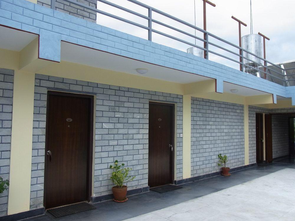 Hotel Lake Star Pokhara Exteriör bild