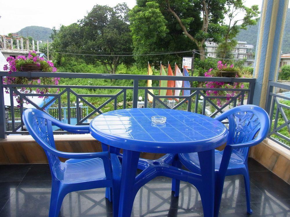 Hotel Lake Star Pokhara Exteriör bild