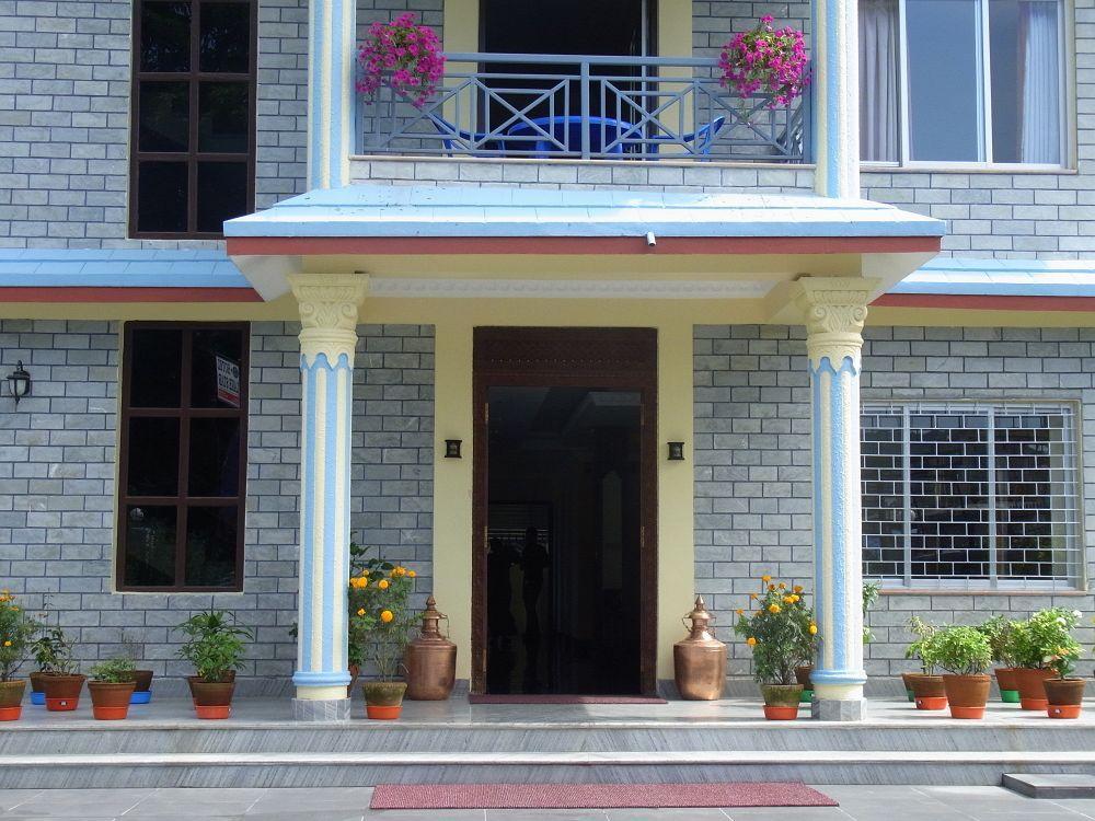 Hotel Lake Star Pokhara Exteriör bild