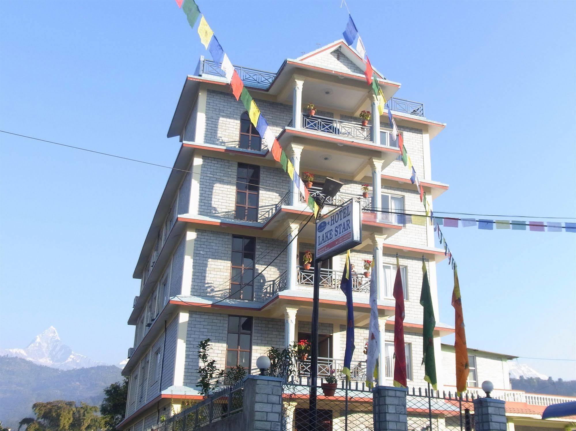 Hotel Lake Star Pokhara Exteriör bild